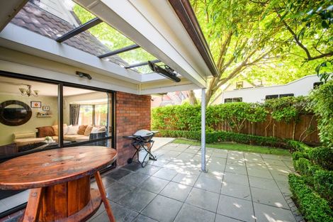 Photo of property in 35 Te Awe Awe Street, Hokowhitu, Palmerston North, 4410