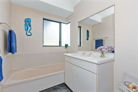 Photo of property in 14 Gill Road, Bay View, Napier, 4104