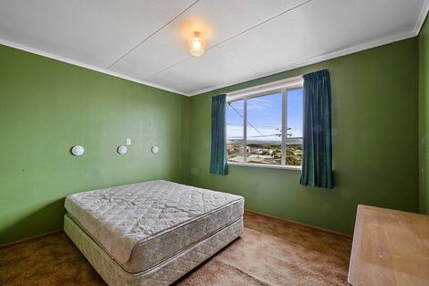Photo of property in 31 Simons Street, Moturoa, New Plymouth, 4310