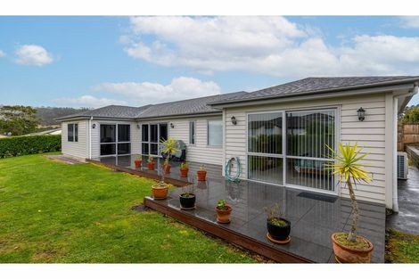 Photo of property in 6 Josh Road, Huapai, Kumeu, 0810