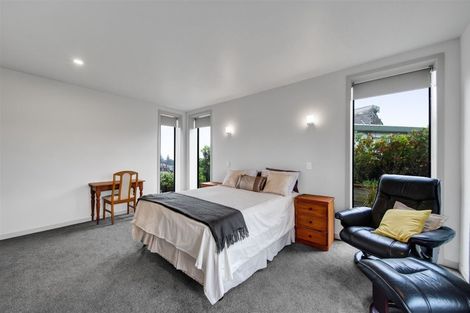 Photo of property in 16a Links Drive, Waiwhakaiho, New Plymouth, 4312