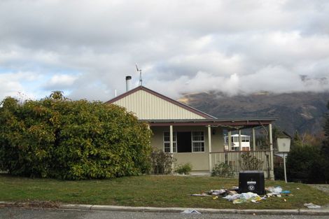 Photo of property in 9 Rimu Lane, Wanaka, 9305