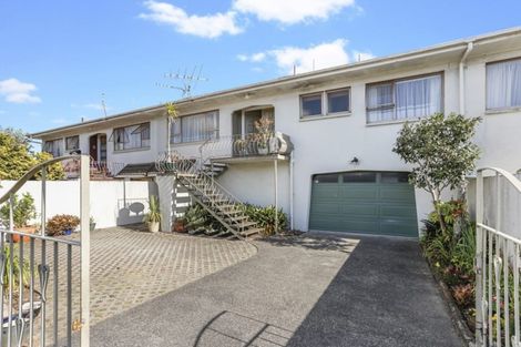 Photo of property in 2/1 West Hoe Road, Orewa, 0931