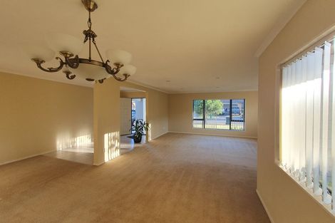 Photo of property in 14 Shankill Place, East Tamaki, Auckland, 2013