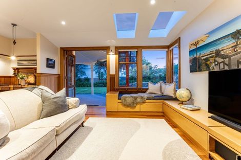 Photo of property in 11 Trelissick Crescent, Ngaio, Wellington, 6035