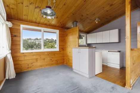 Photo of property in 5 Elgin Place, Red Beach, 0932