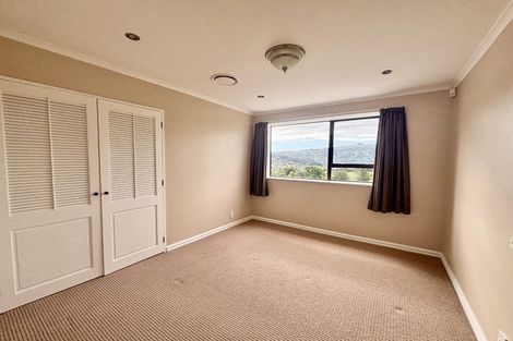 Photo of property in 1 Hobbit Lane, Pinehaven, Upper Hutt, 5371