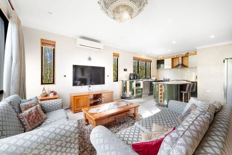 Photo of property in 6 Cherrywood Crescent, Northpark, Auckland, 2013