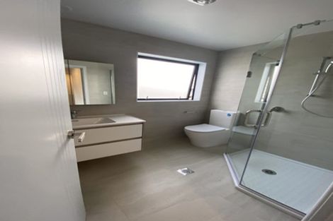 Photo of property in 32d Potter Avenue, Northcote, Auckland, 0627