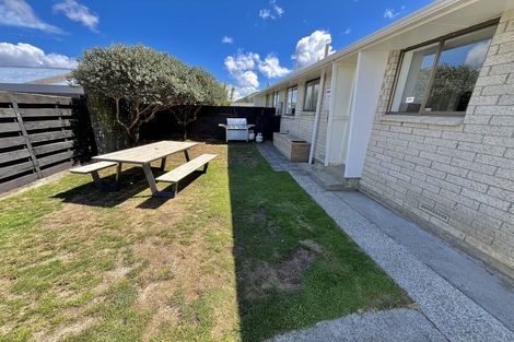 Photo of property in 9b Kansas Grove, Totara Park, Upper Hutt, 5018