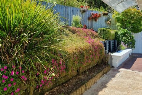 Photo of property in 92 Braemar Road, Castor Bay, Auckland, 0620