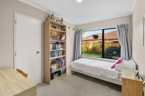 Photo of property in 6 Croftview Road, Wattle Downs, Auckland, 2103