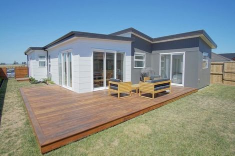 Photo of property in 11 Monaro Place, Papamoa, 3118