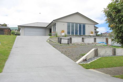 Photo of property in 15 Four Oaks Place, Pukekohe, 2120