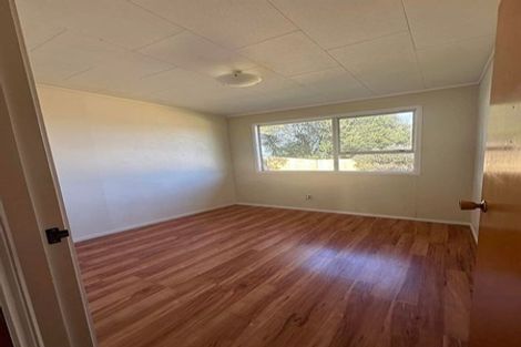 Photo of property in 91 Sunnyside Road, Sunnyvale, Auckland, 0612