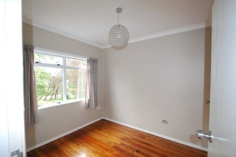 Photo of property in 28 Singers Road, Korokoro, Lower Hutt, 5012