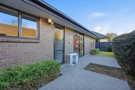 Photo of property in 1/137 Maidstone Road, Ilam, Christchurch, 8041