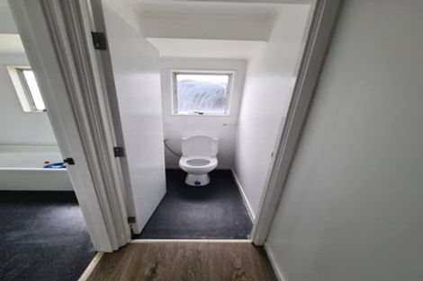 Photo of property in 18 Styca Place, Sunnyvale, Auckland, 0612