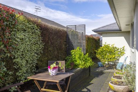 Photo of property in 53 Chateau Crescent, Rangatira Park, Taupo, 3330