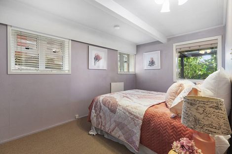 Photo of property in 283 Karaka Bay Road, Karaka Bays, Wellington, 6022