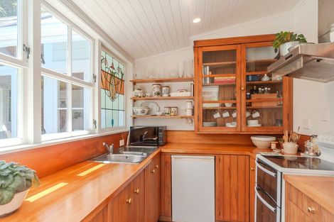 Photo of property in 1 Totara St Rona Bay, Eastbourne, Lower Hutt, 5013