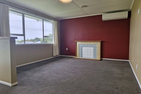 Photo of property in 27 Simons Street, Moturoa, New Plymouth, 4310