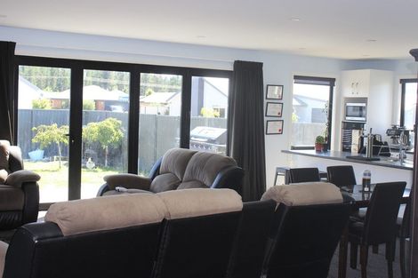 Photo of property in 1 Weaver Close, Alexandra, 9320