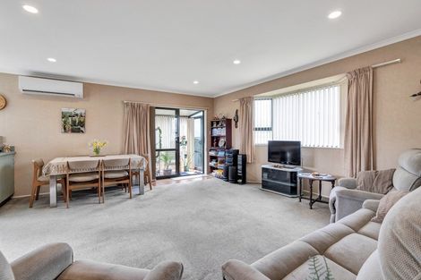 Photo of property in 10 Curtis Street, Stratford, 4332