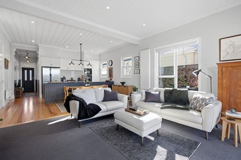 Photo of property in 25 Standish Street, Westown, New Plymouth, 4310
