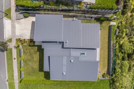 Photo of property in 20 Waitaria Terrace, Aotea, Porirua, 5024