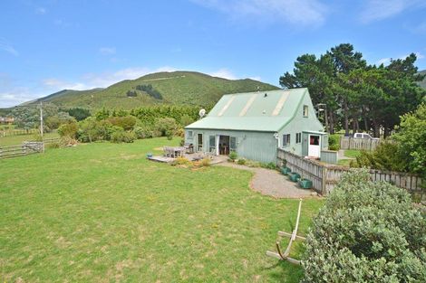 Photo of property in 52 Cross Creek Road, Western Lake, Featherston, 5773