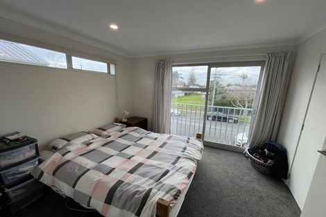 Photo of property in 28a Yeovil Road, Te Atatu Peninsula, Auckland, 0610