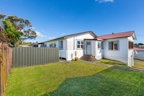 Photo of property in 29 Wallis Street, Raglan, 3225