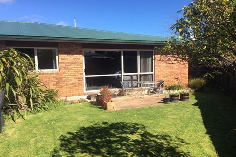 Photo of property in 11a Deloraine Street, Somerfield, Christchurch, 8024