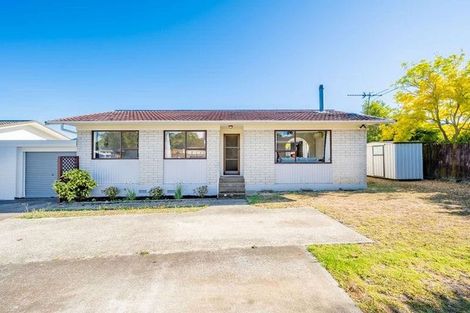 Photo of property in 2/32 Ballater Place, Highland Park, Auckland, 2010