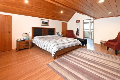 Photo of property in 6 Tilia Place, Totara Heights, Auckland, 2105