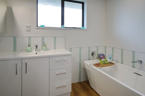 Photo of property in 10 Gibbs Drive, Woodend, 7610