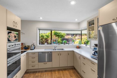 Photo of property in 2/6 Cricklewood Place, Avonhead, Christchurch, 8042