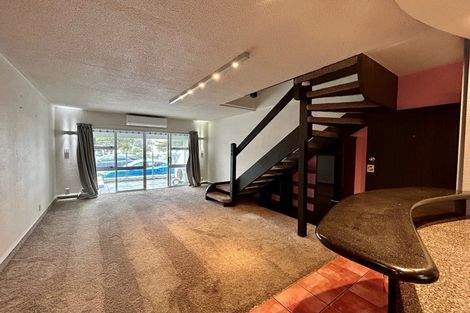 Photo of property in 235 Marine Parade, Napier South, Napier, 4110