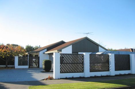 Photo of property in 72 Sarabande Avenue, Redwood, Christchurch, 8051