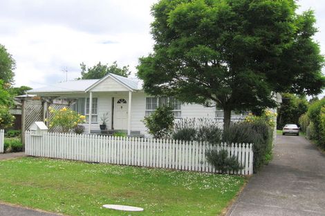 Photo of property in 11 Nicolas Avenue, Glen Eden, Auckland, 0602