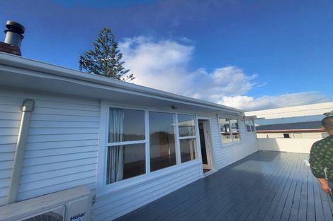 Photo of property in 29 Sycamore Drive, Sunnynook, Auckland, 0620