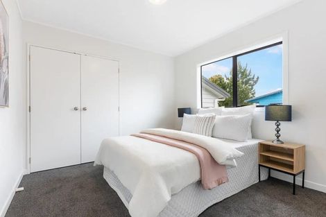 Photo of property in 5/8 Eulogy Place, Randwick Park, Auckland, 2105