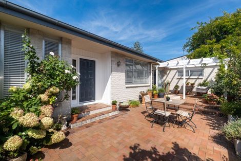Photo of property in 31 Fitzroy Road, Bluff Hill, Napier, 4110