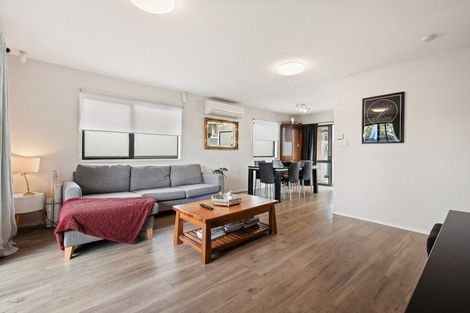 Photo of property in 3a Vela Place, Clarks Beach, 2122