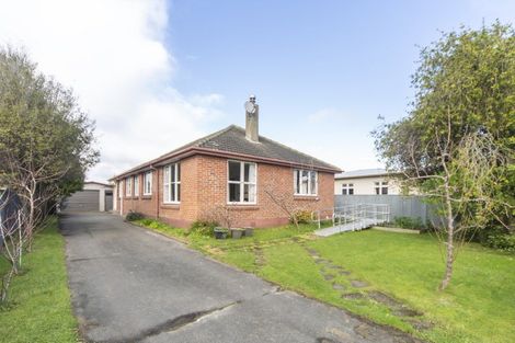 Photo of property in 2a Montrose Place, Takaro, Palmerston North, 4412