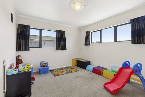 Photo of property in 6 Voyager Way, Whitby, Porirua, 5024