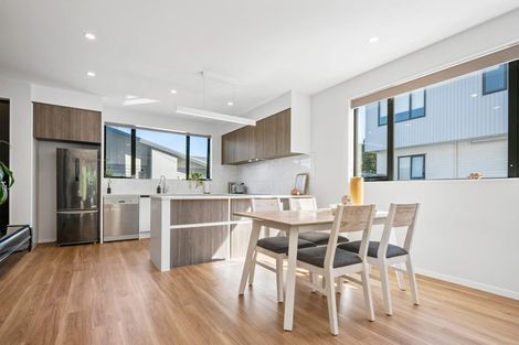 Photo of property in 421b Glenfield Road, Glenfield, Auckland, 0629