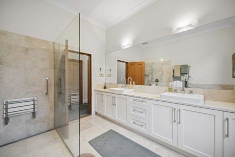 Photo of property in 17 Park Street, Thorndon, Wellington, 6011