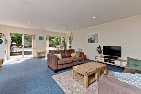 Photo of property in 7 Celina Place, Browns Bay, Auckland, 0630